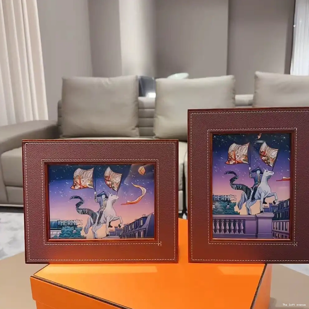 FRAME LEATHER PICTURE HERMES 0702